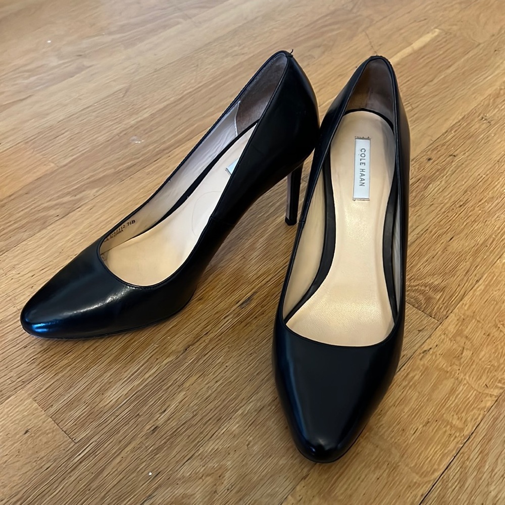 Cole Haan Black Leather Pumps
